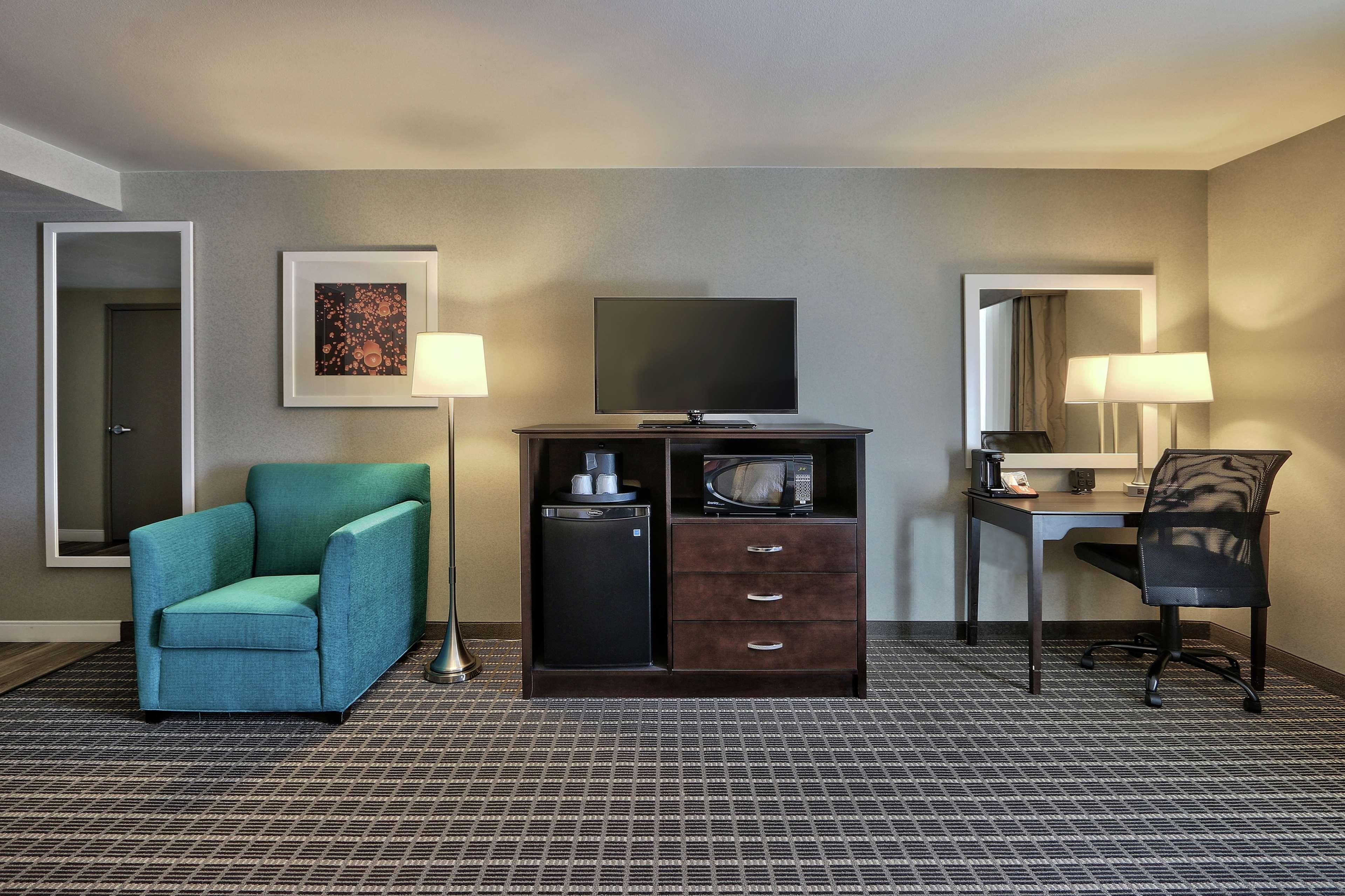 Hampton Inn & Suites Albuquerque Airport Экстерьер фото