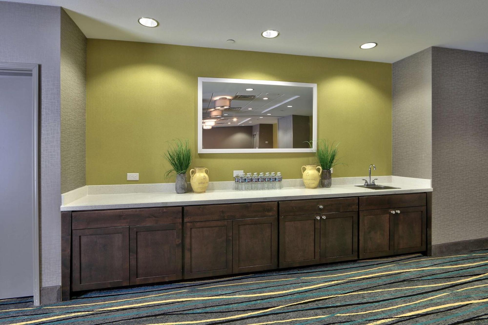 Hampton Inn & Suites Albuquerque Airport Экстерьер фото