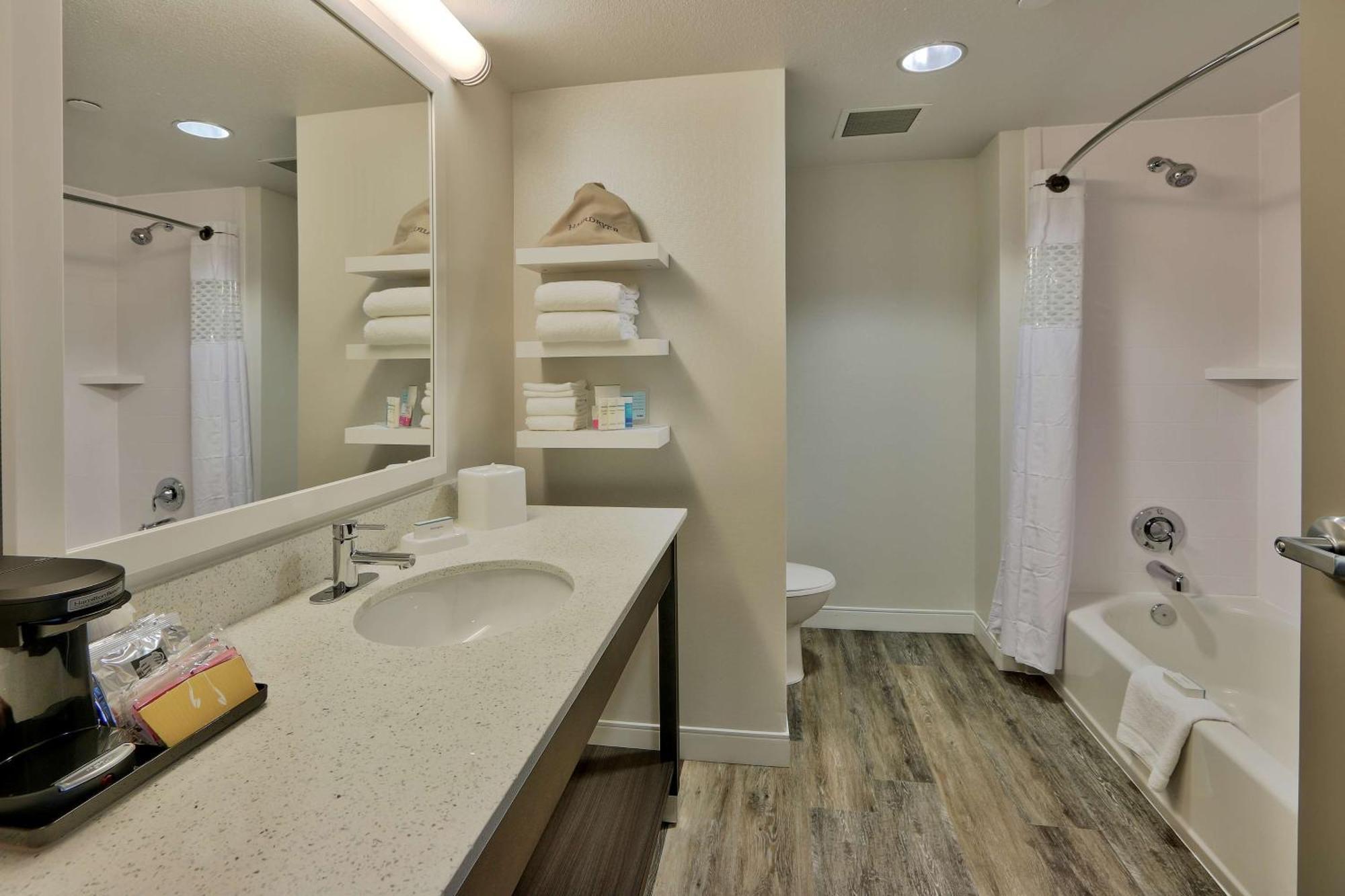 Hampton Inn & Suites Albuquerque Airport Экстерьер фото